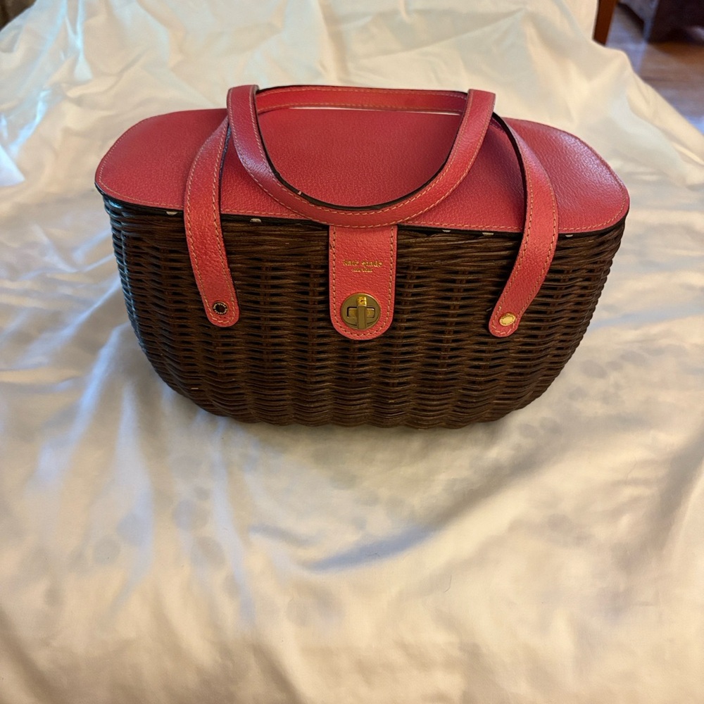 Chic Kate Spade Pink and Brown Woven Handbag